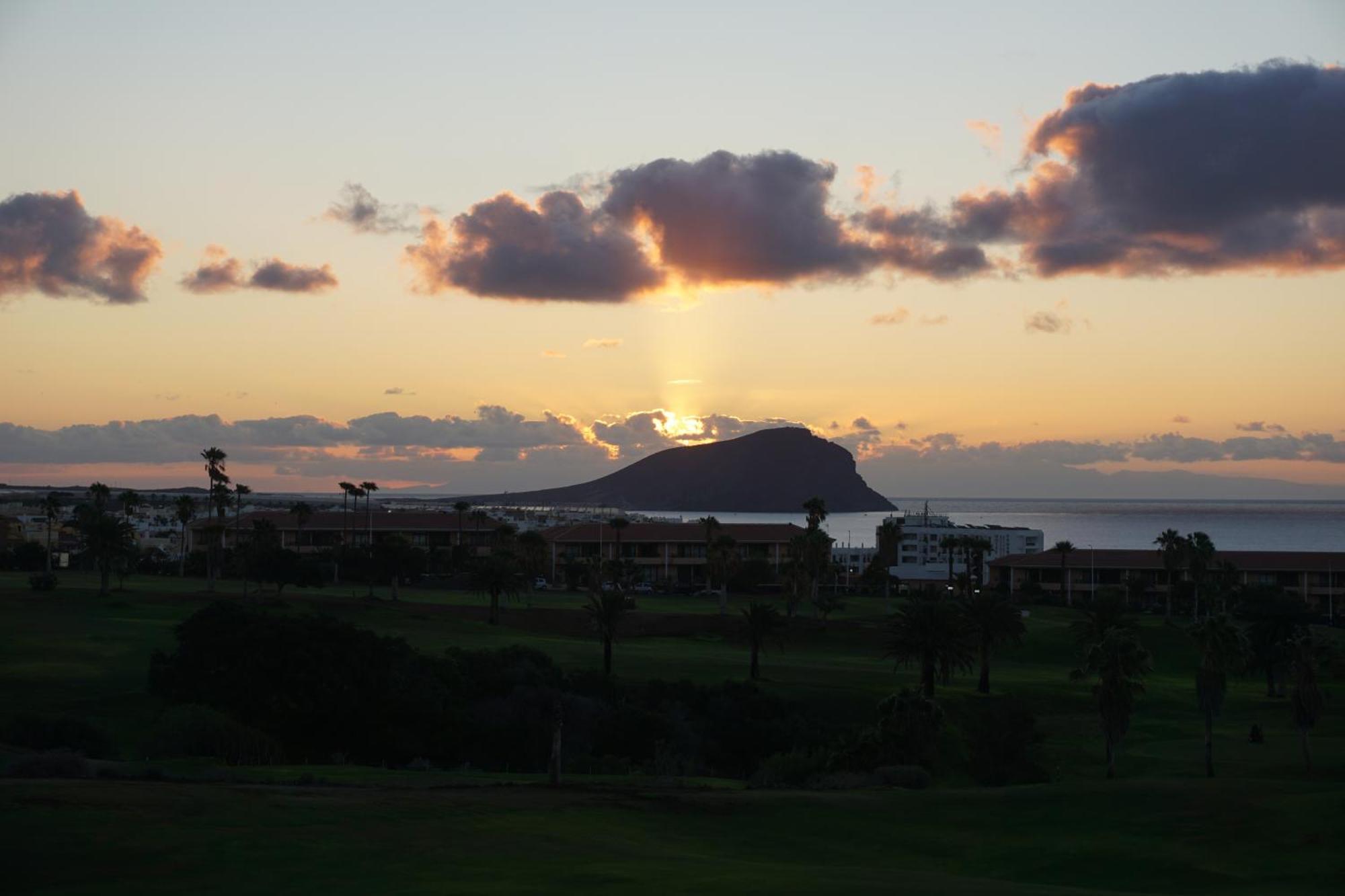 Golf Del Sur Apartment - Magnificent Panorama Of The Ocean, El Teide, And Montana Roja San Miguel de Abona Dış mekan fotoğraf
